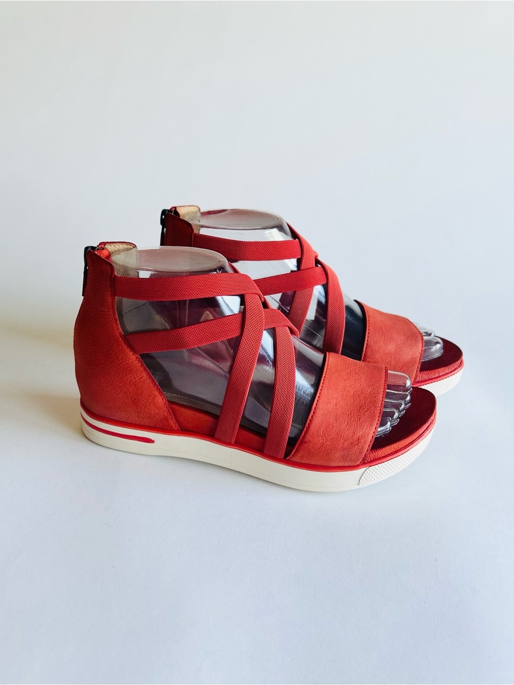 Eileen Fisher Red Leather White Rubber Outsole Zipper Closure Sandals size 6